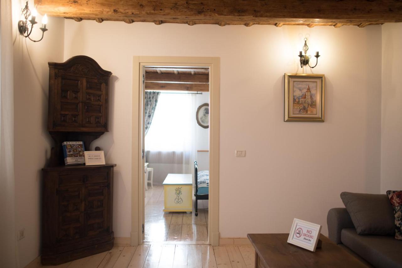 Apartamento Crown Of Karolina Braşov Exterior foto